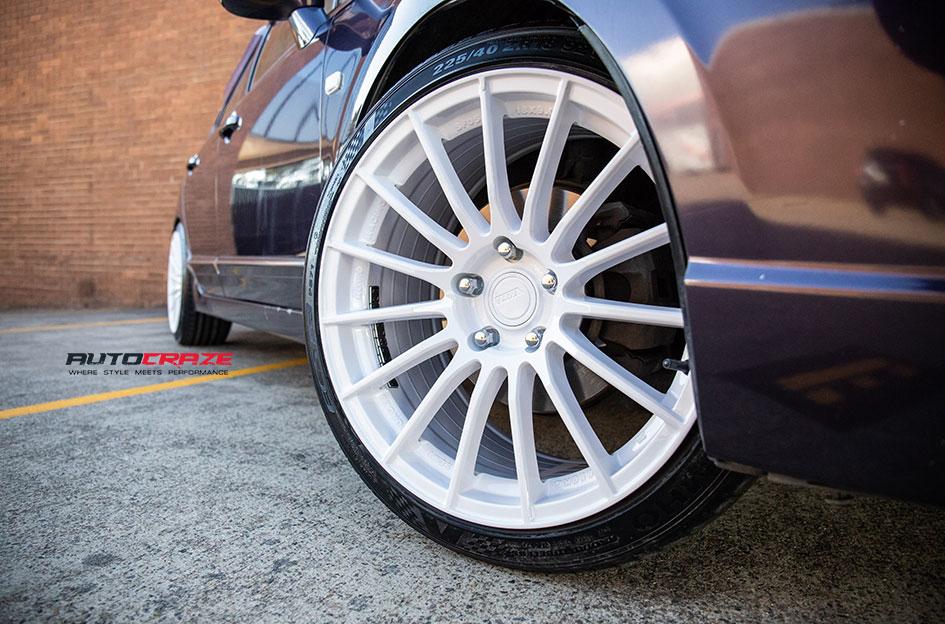 HONDA CIVIC 5 STUD SF05 GLOSS WHITE